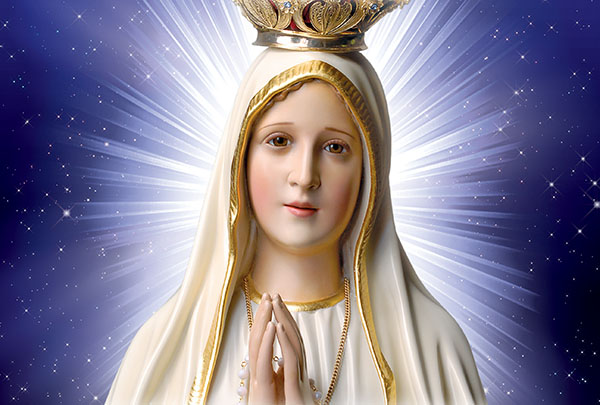 Num olhar de Maria, a imensidade de suas virtudes